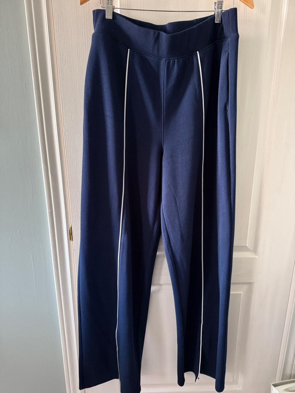 Spanx XL Tall navy pinstriped athleisure pant